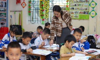 Bộ Tài chính: Hai nhóm giáo viên hợp đồng được thưởng theo Nghị định 73